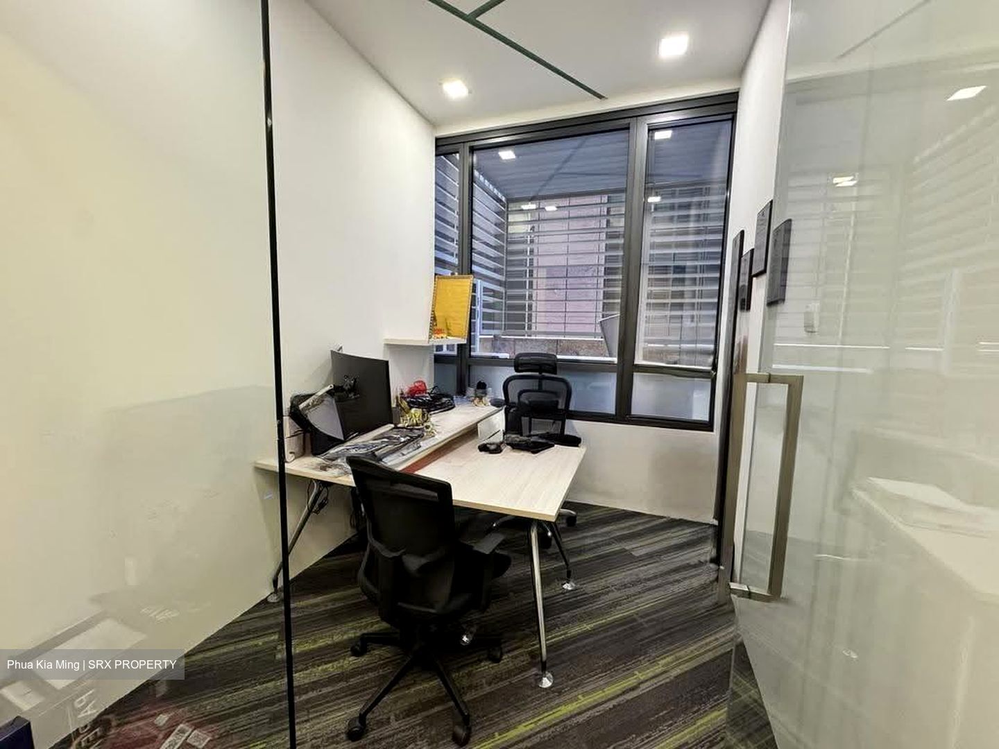 PLUS (D1), Office #611816611